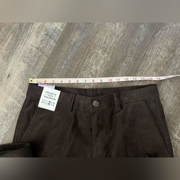 Haggar Classic-Fit Expandable Waistband Corduroy Straight Leg Pants-Size 32x32 - Picture 6 of 6